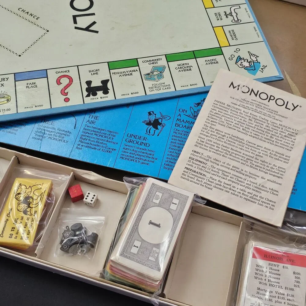 Vtg 1961 Monopoly Parker Brothers Board Game Nearly Complete Metal Pieces